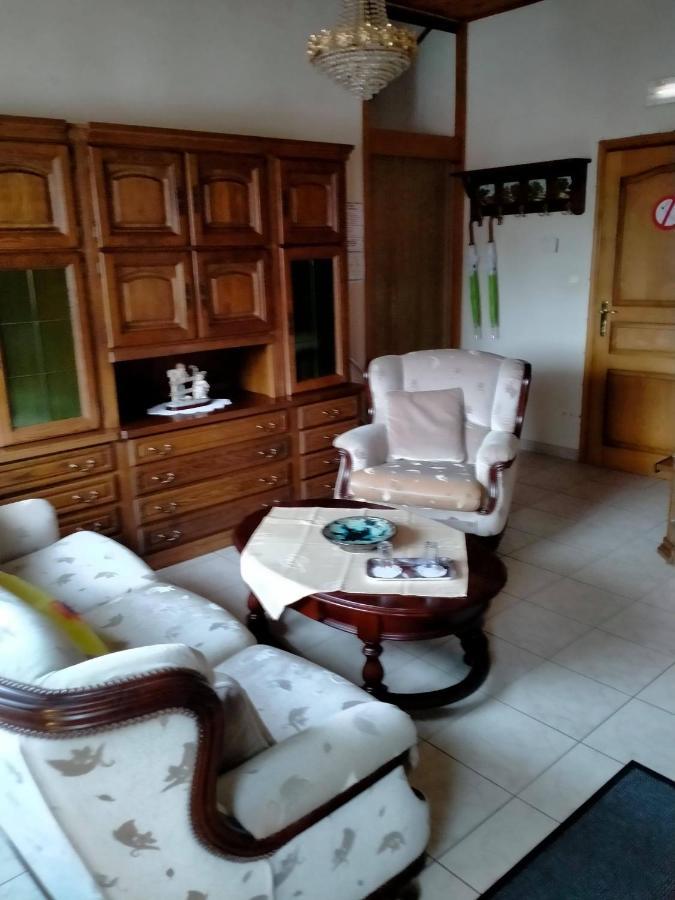 Gasthof Lederhose Diepenbeek Ngoại thất bức ảnh
